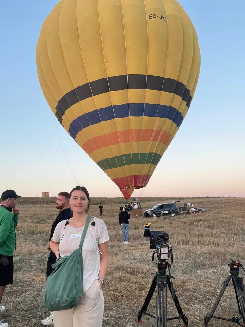 Hot air balloon scene from 'Anton & Giovanni's Adventures in Spain'.